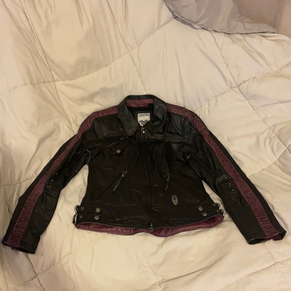 Gorgeous Ladies size small fitted jacket. All leather black and violet. Phoenix